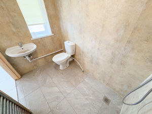 Photo 9- click for photo gallery